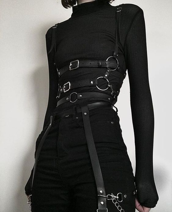 Harness Fashion: The Complete Guide to Styling Body Harnesses