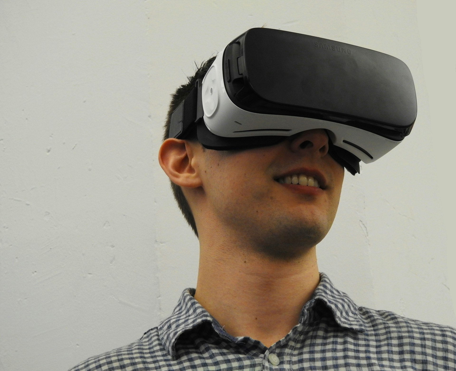 Immersive Virtual Reality Classrooms: Transforming the Future of Education